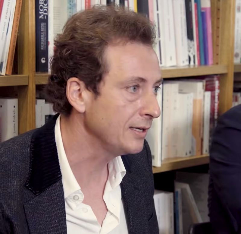 Frédéric Denjoy pendant la rencontre à la librairie Tschann